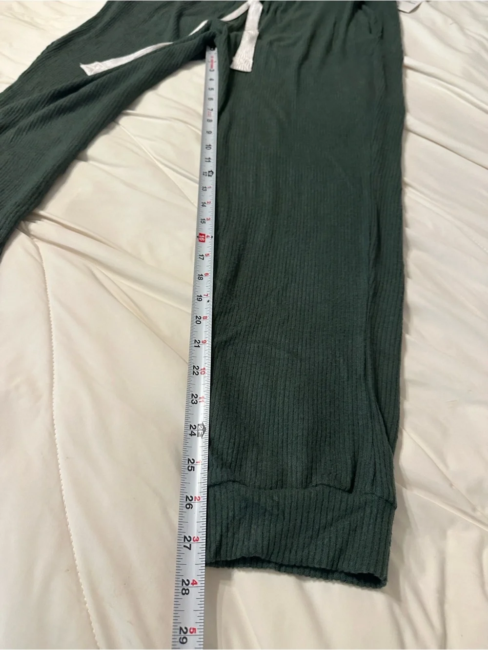 Glyder 7/8 Ribbed Drawstring Cozy Jogger Pants in Green - NWT - Size XL